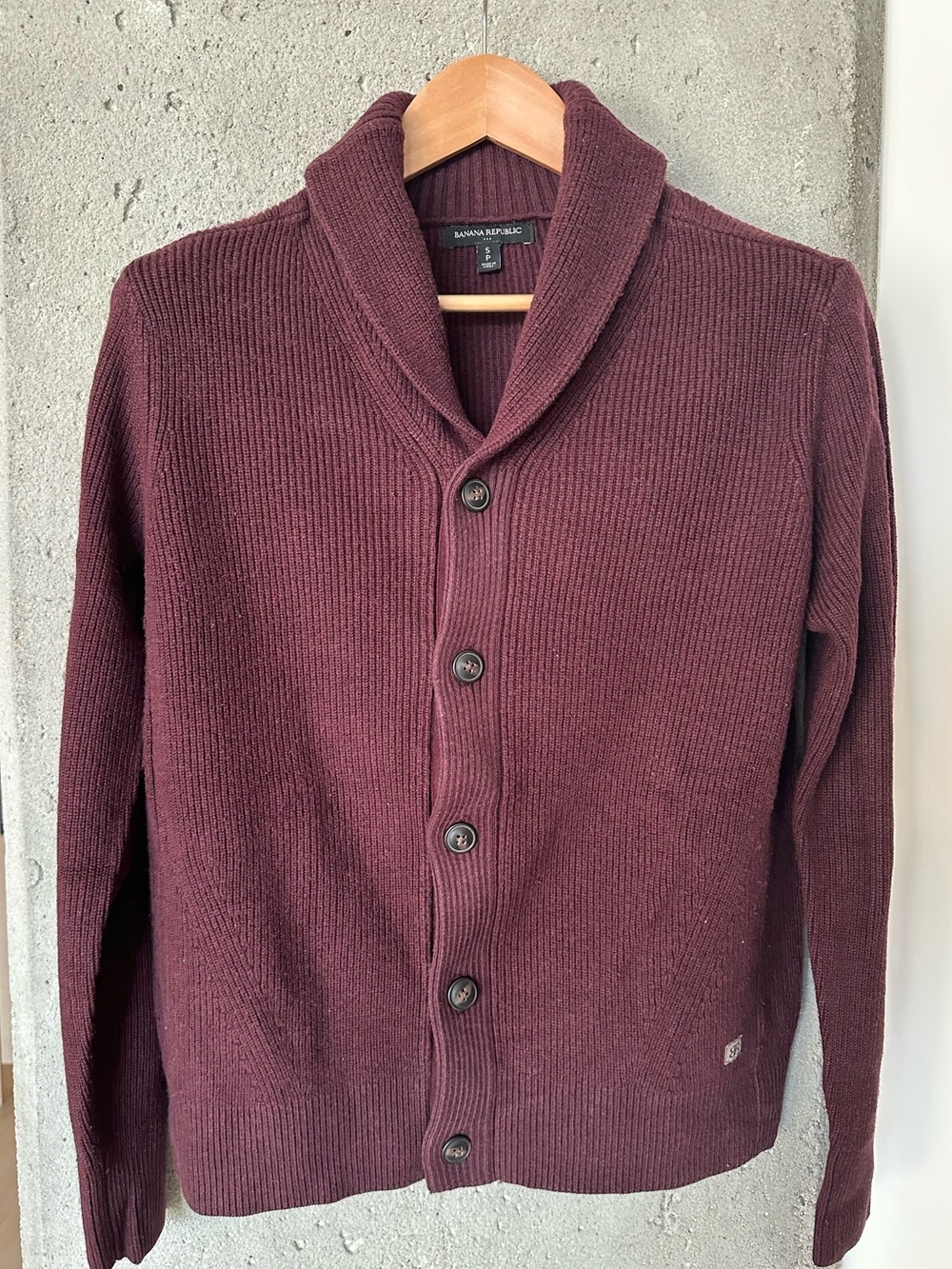Banana Republic Factory Men’s Shawl Collar Cardigan - Plum/Burgundy S